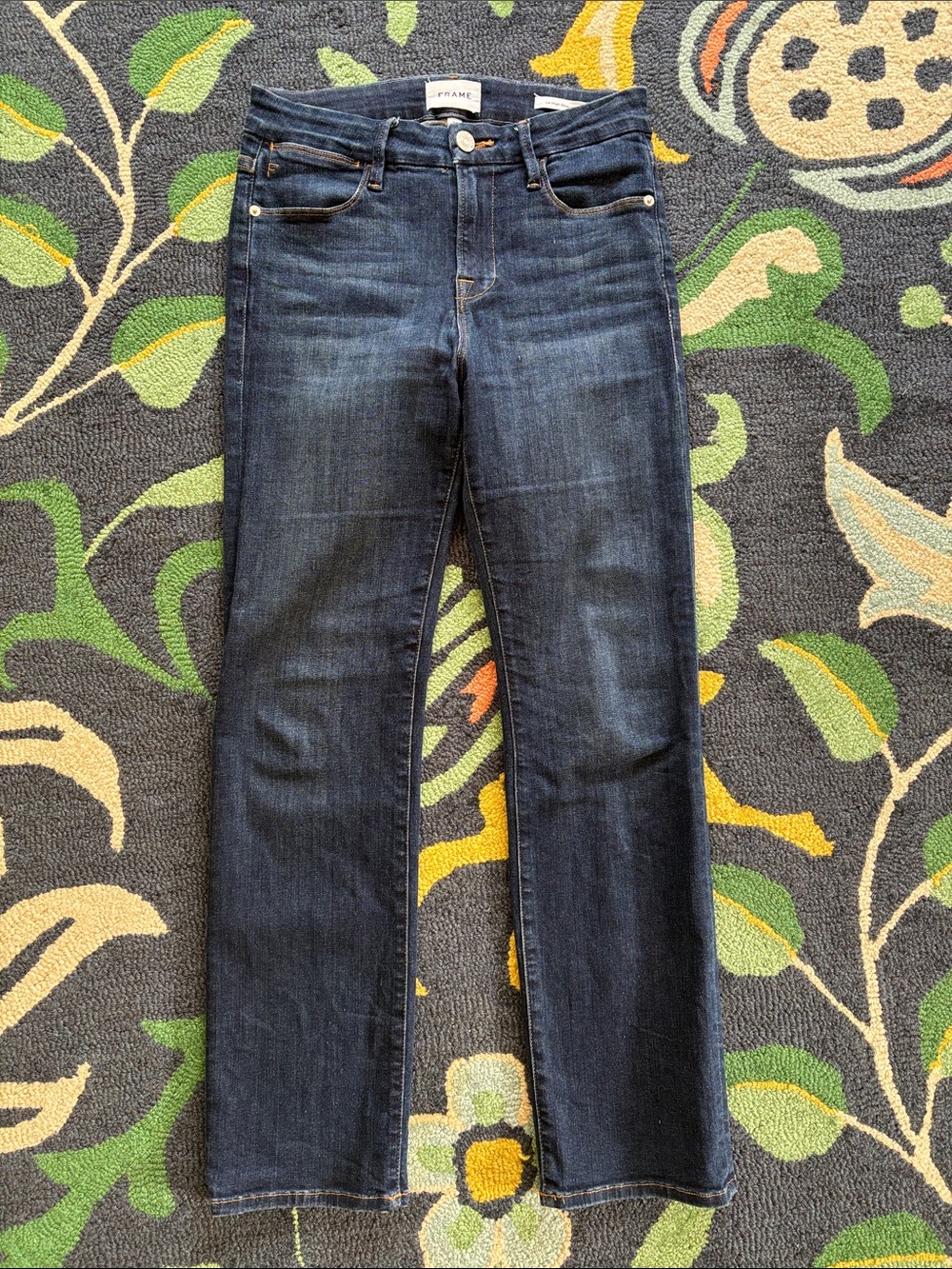 Frame Denim Straight Leg Jeans in Dark Indigo Size 26